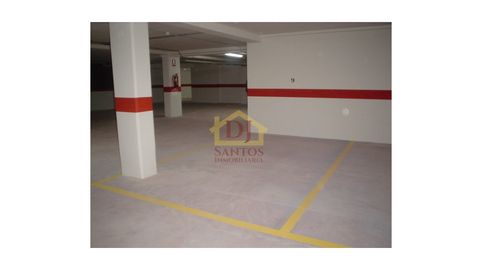 Foto 4 de Garaje en venta en Calle Arquitecto Repulles y Var, Pizarrales, Salamanca Capital