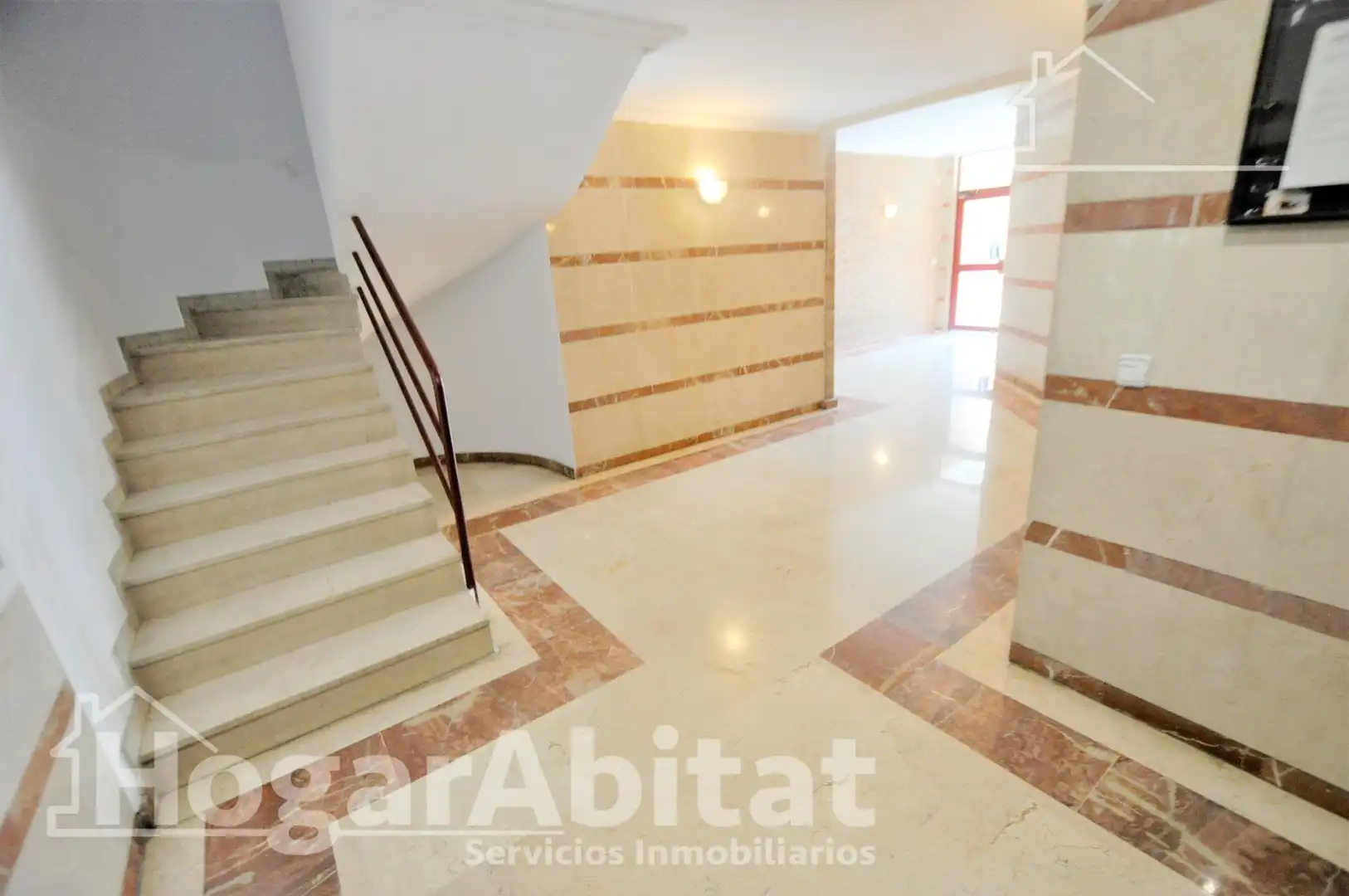 Piso en venta en Valencia con Aire acondicionado, Terraza y Amueblado