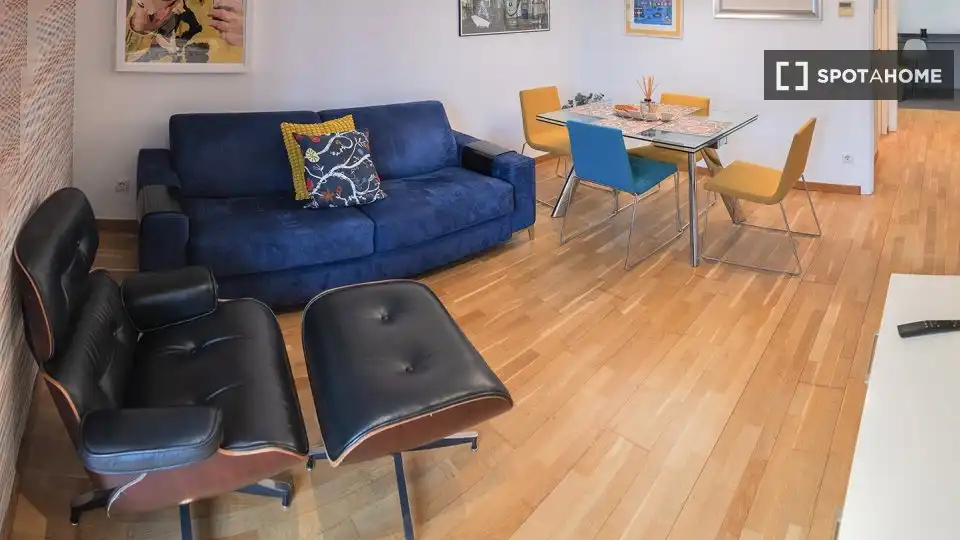 Piso con terraza en alquiler en Eixample, imagen 2