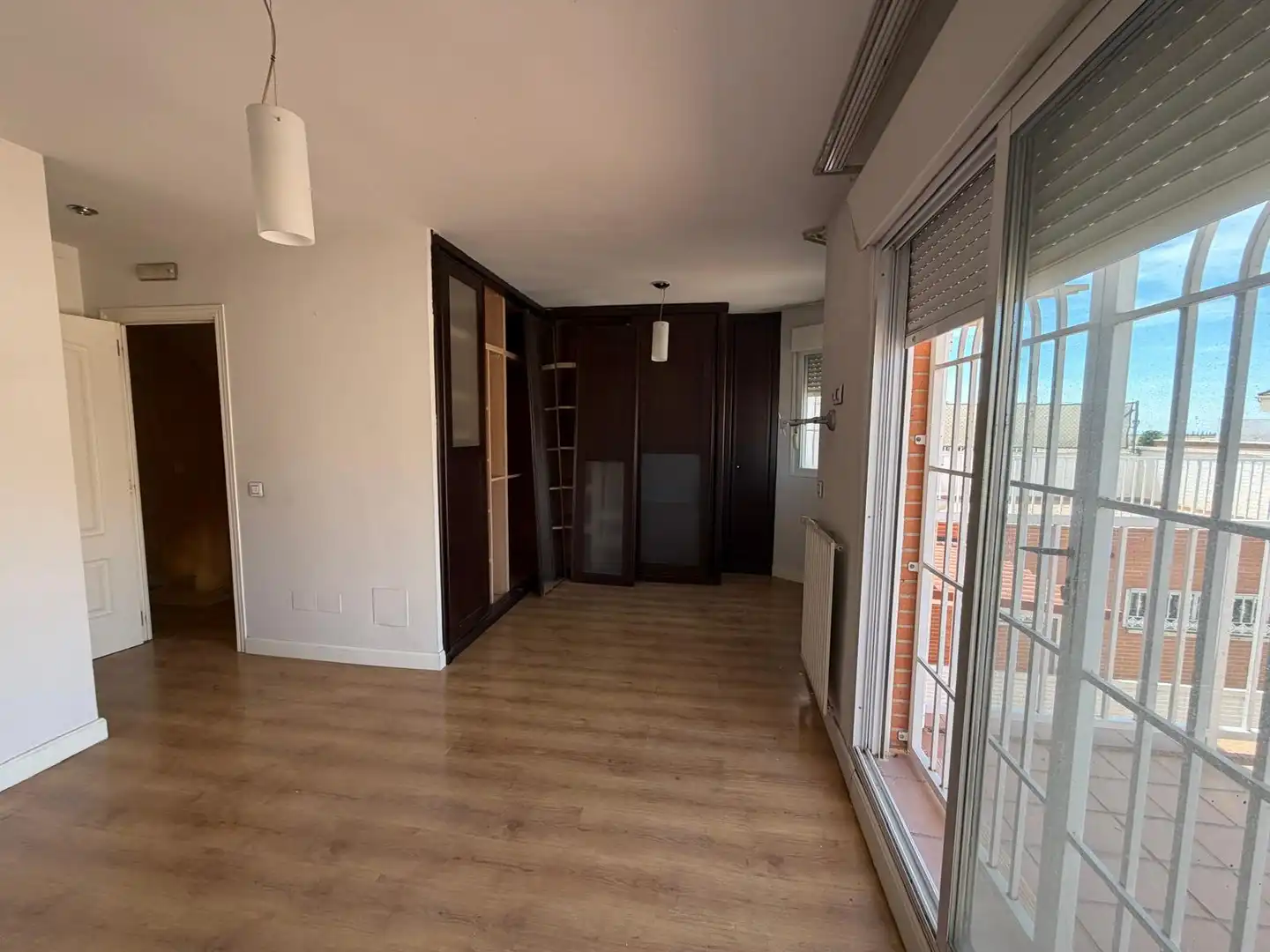 Dormitori de Casa o xalet en venda en Parla amb Calefacció, Terrassa i Jacuzzi