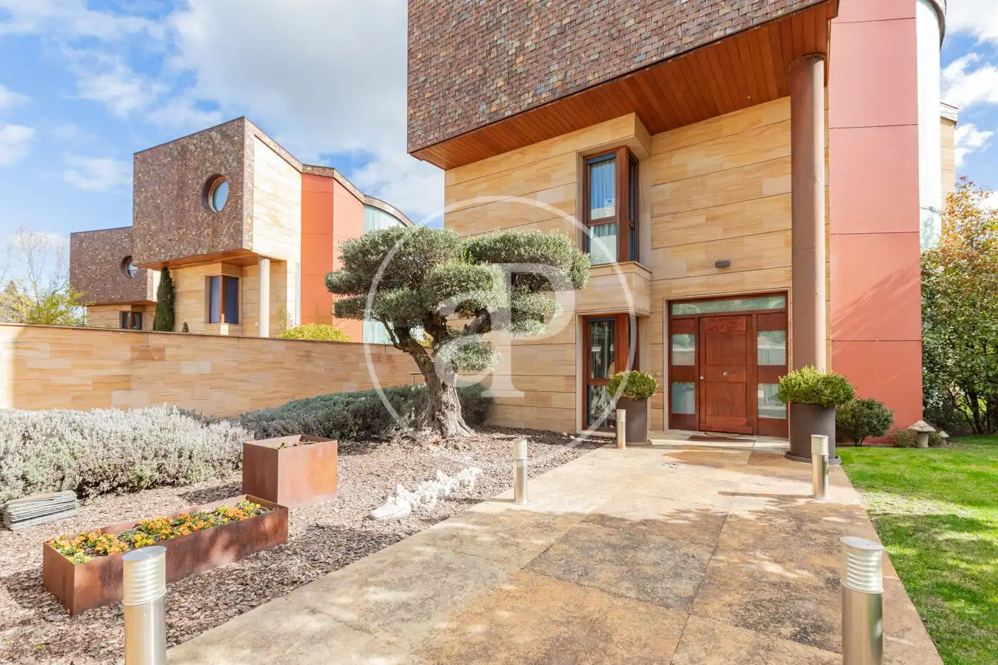 Vista exterior de Casa o chalet en venta en Madrid con Aire acondicionado, Calefacción y Jardín privado
