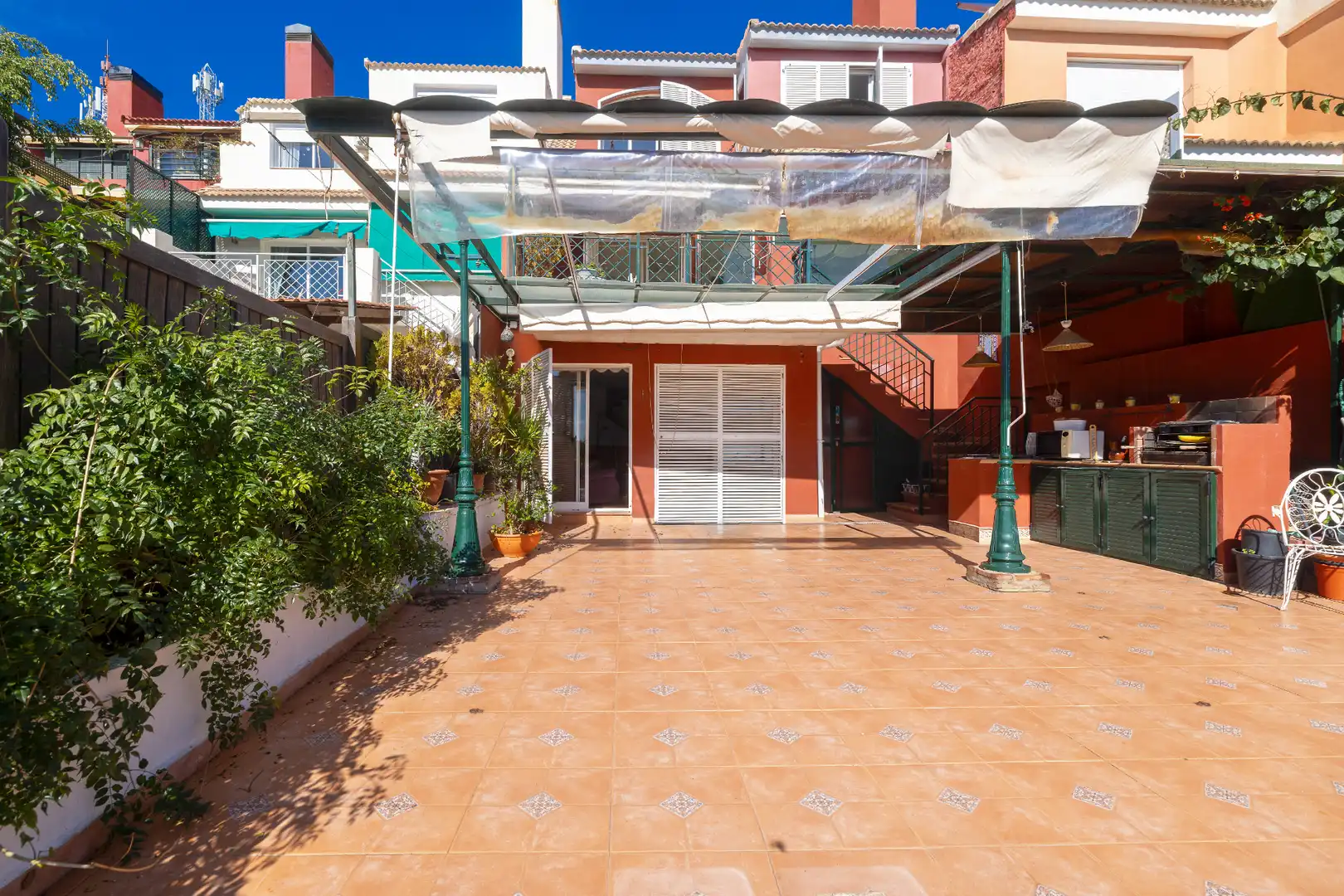 Terrassa de Casa adosada en venda en Málaga amb Aire condicionat, Calefacció i Jardí privat