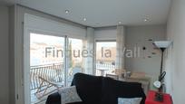 Living room of Flat for sale in Manlleu  with Heating, Oven and Balcony