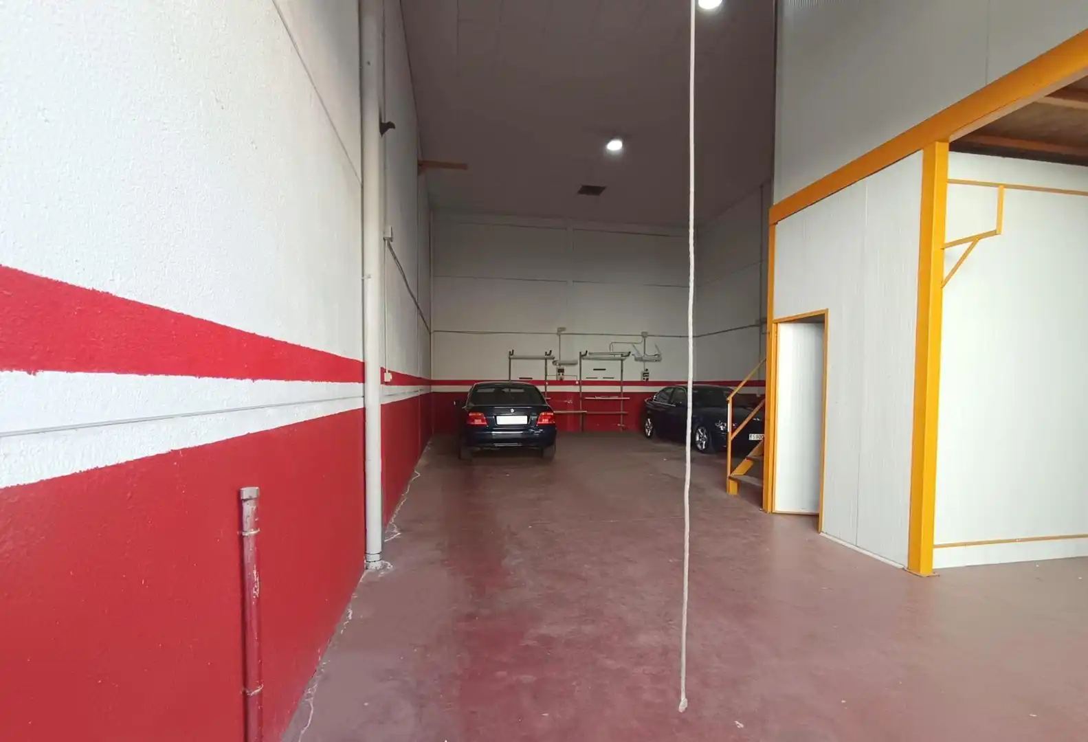 Nave industrial in vendita a Periurbano Este - Campiña