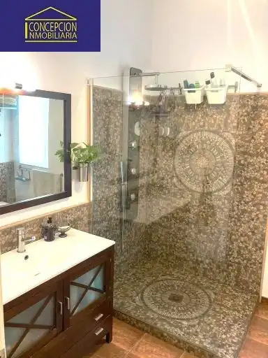 Bathroom of Flat for sale in Córdoba  with Air Conditioner, Heating and Terrace
