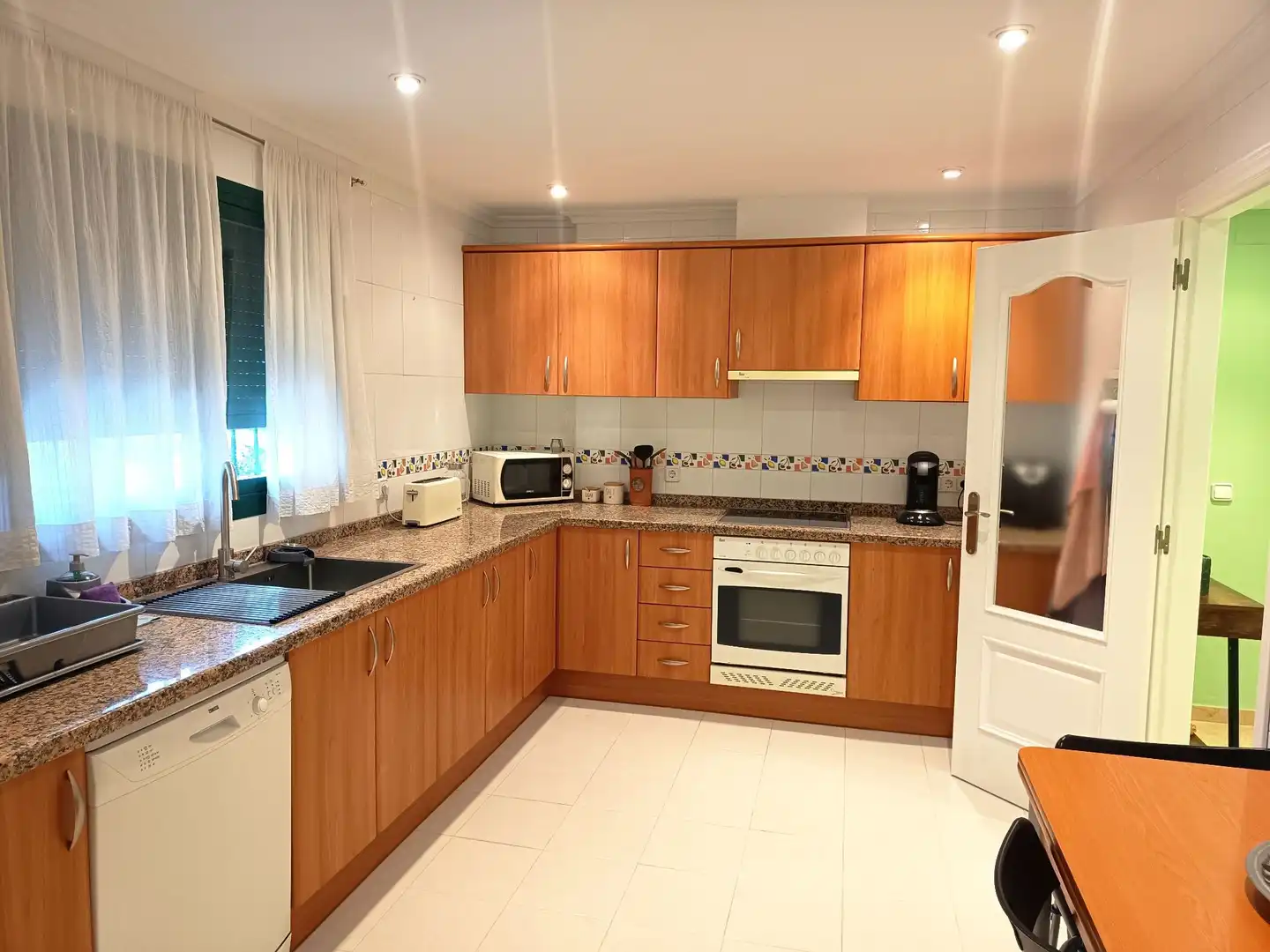 Cocina de Apartamento de alquiler en Jávea / Xàbia con Aire acondicionado, Calefacción y Jardín privado