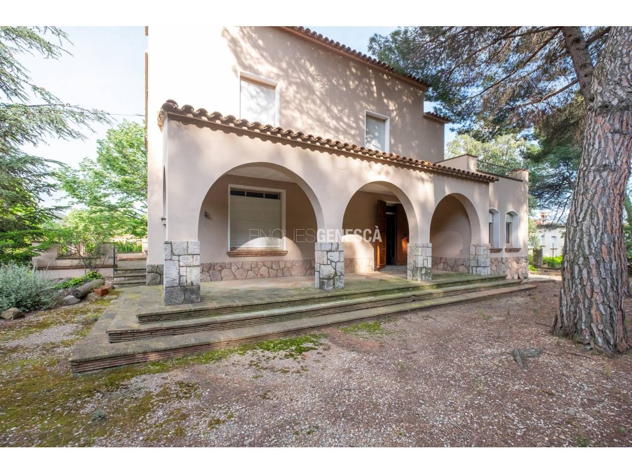 Vista exterior de Casa o xalet en venda en Matadepera amb Jardí privat i Piscina