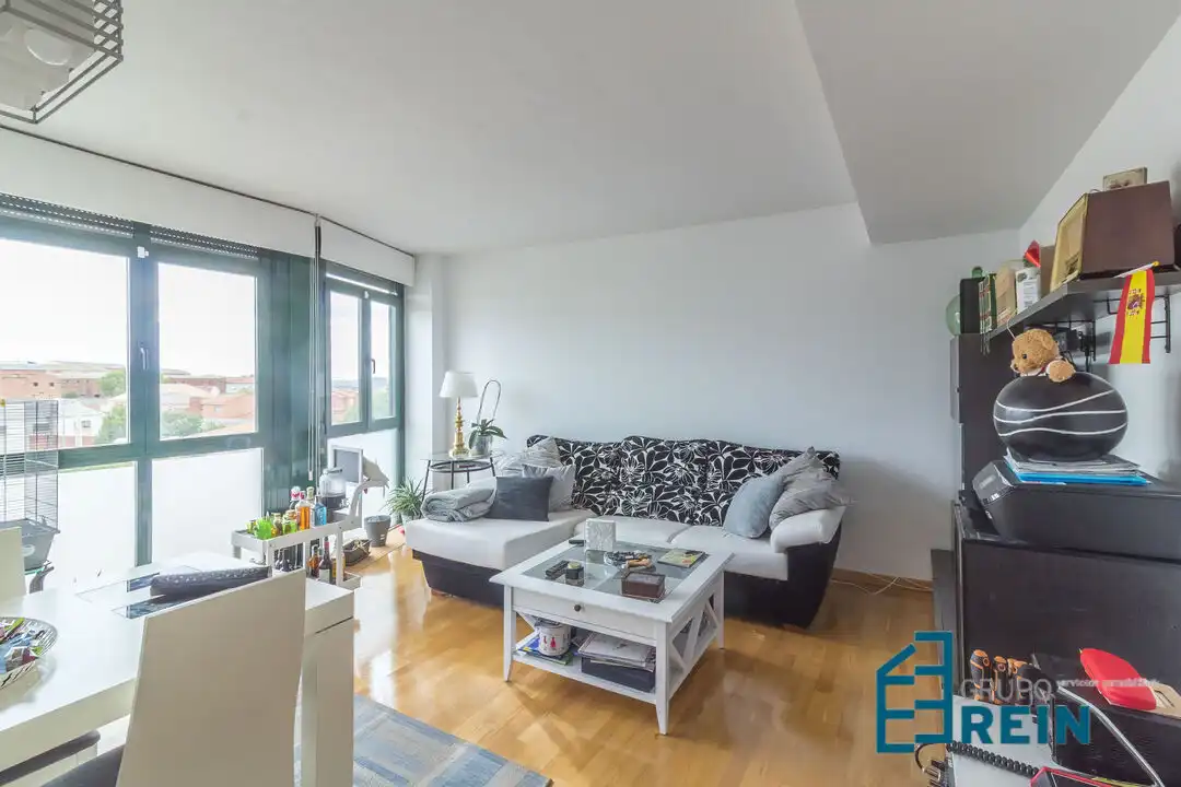 Living room of Flat for sale in Recas  with Air Conditioner, Heating and Alarm