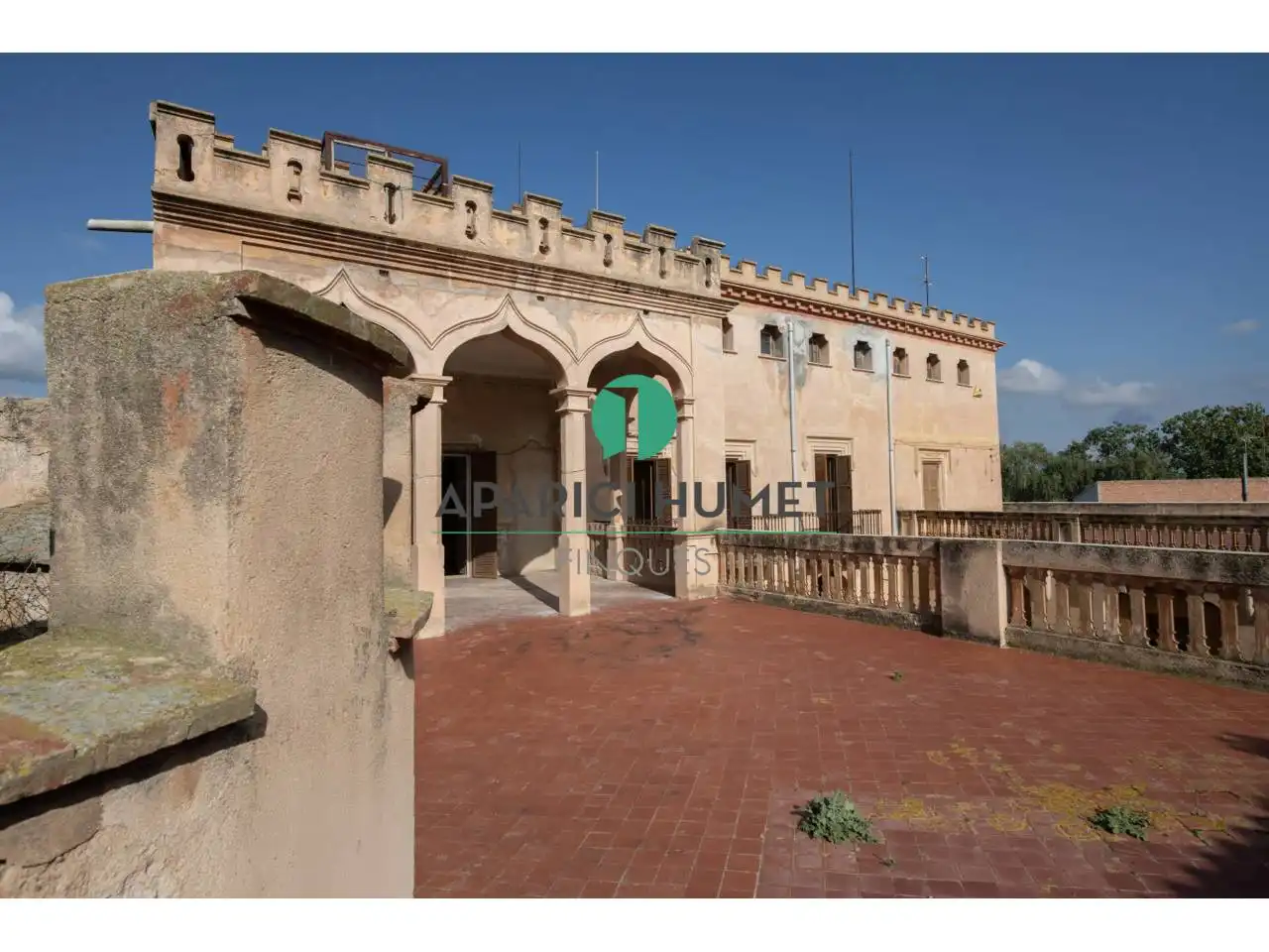 Vista exterior de Edificio en venta en Vilafranca del Penedès
