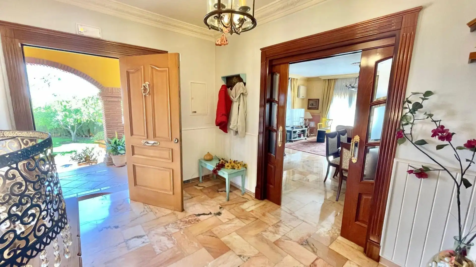 Casa o xalet en venda en Alhaurín de la Torre amb Aire condicionat, Jardí privat i Terrassa