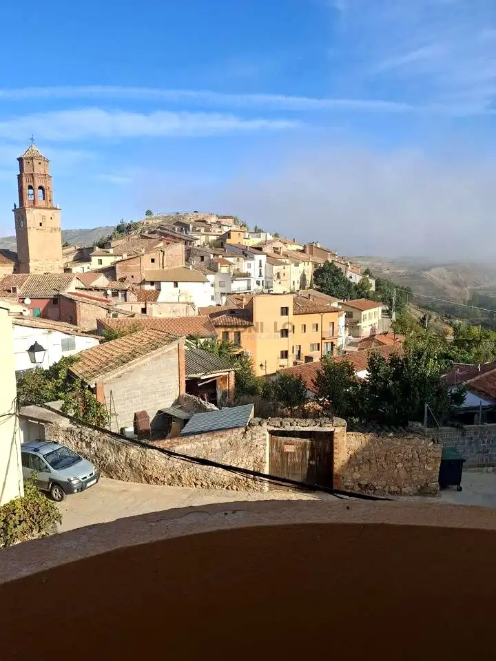 Vista exterior de Casa o xalet en venda en Cascante del Río amb Calefacció, Terrassa i Moblat