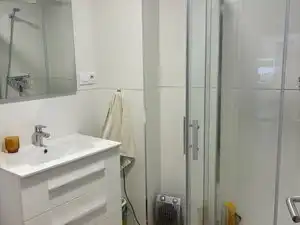 Bany de Finca rústica de lloguer en Cabezón de la Sal amb Calefacció, Moblat i Forn
