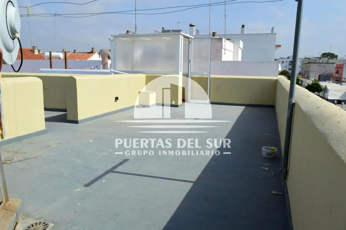Exterior view of Flat for sale in Rota  with Balcony