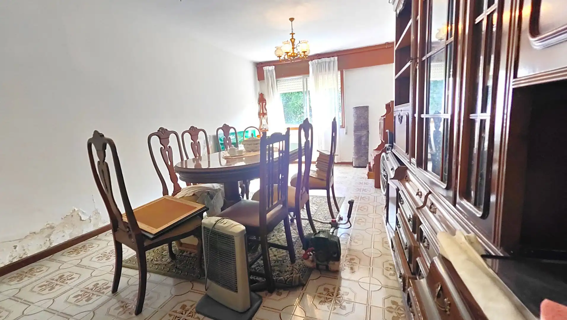 Menjador de Casa o xalet en venda en Santiago de Compostela  amb Jardí privat i Moblat