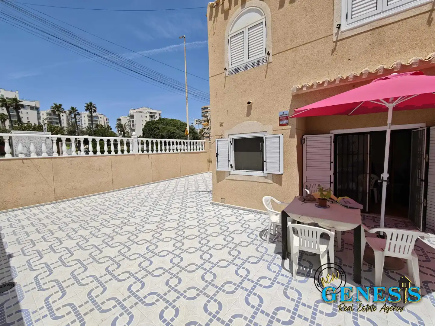 Terrace of Ground floor for sale in Torrevieja  with Air Conditioner, Private garden and Terrace