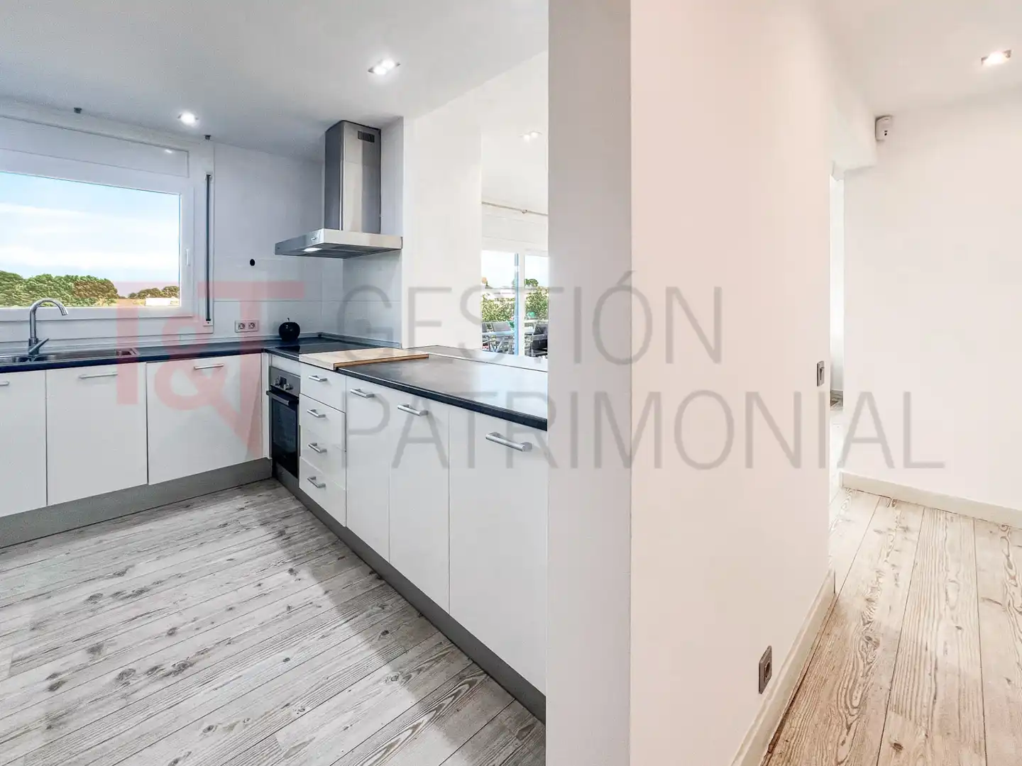 Kitchen of Flat for sale in Castell d'Aro, Platja d'Aro i s'Agaró  with Air Conditioner, Heating and Terrace