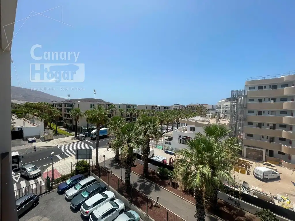 Exterior view of Study for sale in Arona  with Air Conditioner, Balcony and Internet