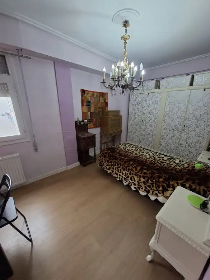 Bedroom of Flat for sale in Lovaina