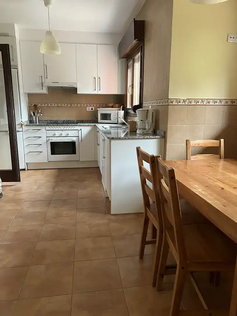 Cuina de Casa o xalet en venda en Ribadesella amb Balcó