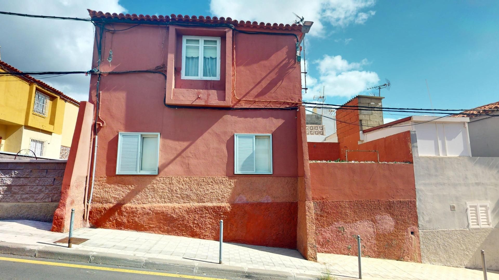 Exterior view of Single-family semi-detached for sale in  Santa Cruz de Tenerife Capital