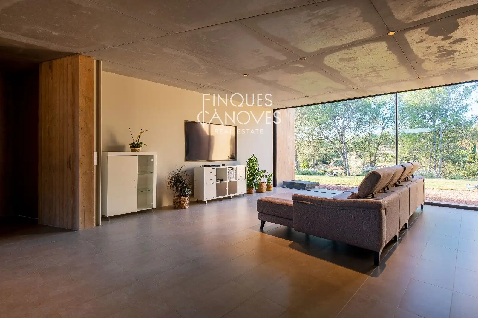 Sala de estar de Casa adosada en venta en Sant Julià de Ramis con Aire acondicionado, Calefacción y Piscina