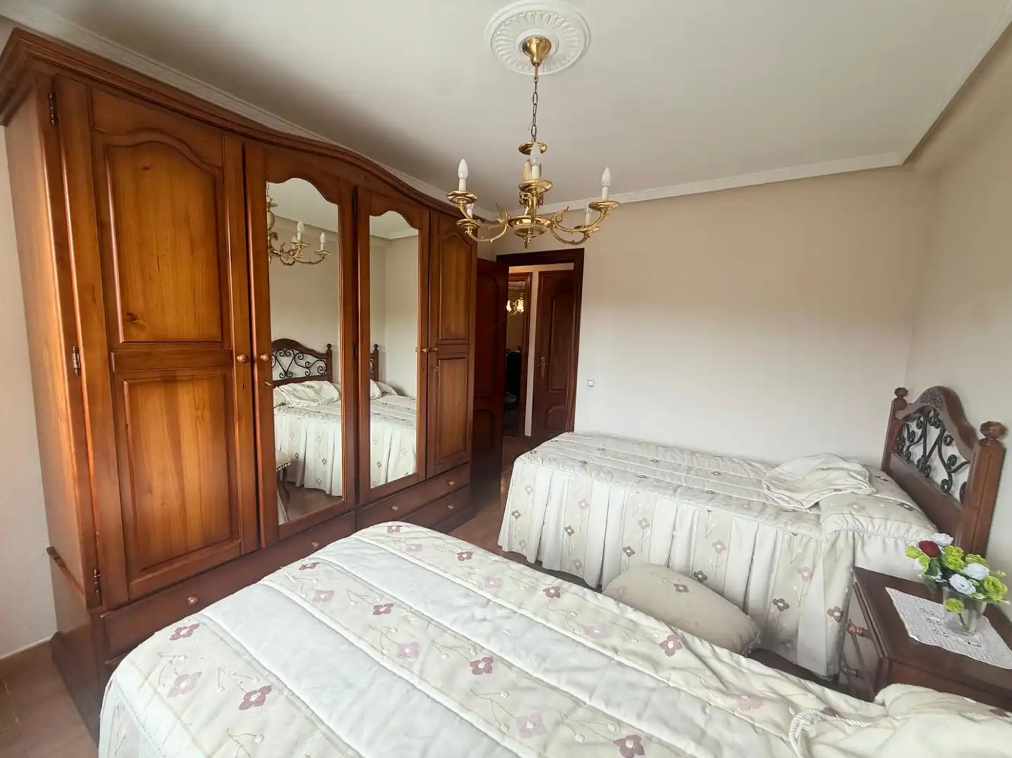 Bedroom of Flat for sale in Avilés  with Furnished