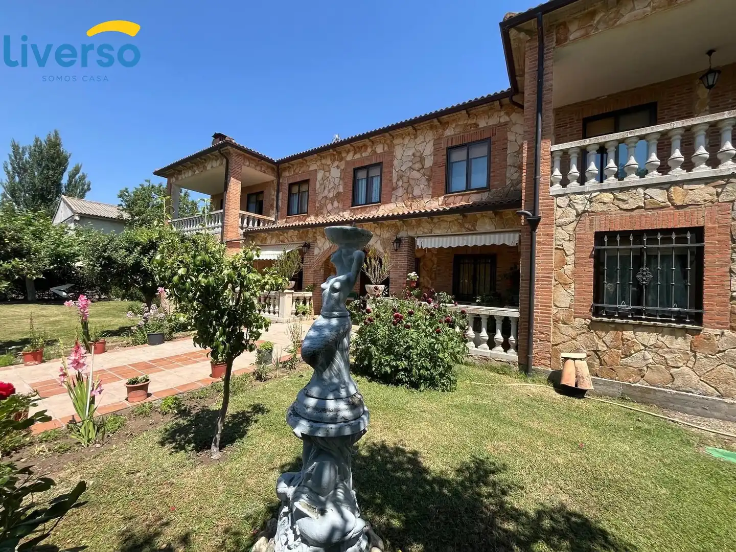Exterior view of Houses for sale in Los Balbases   with Heating, Private garden and Terrace