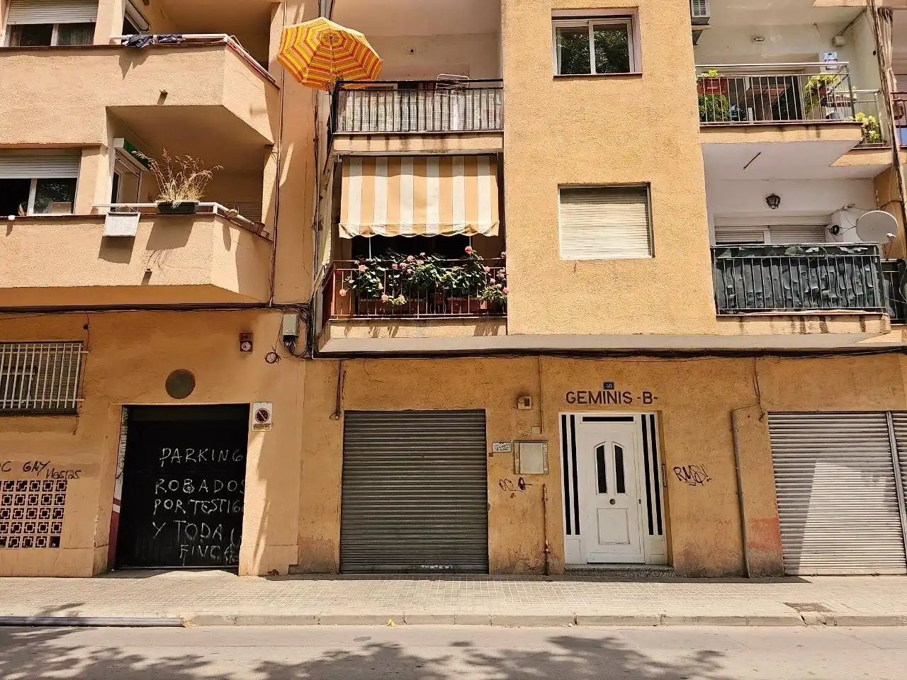 Vista exterior de Local en venta en Blanes