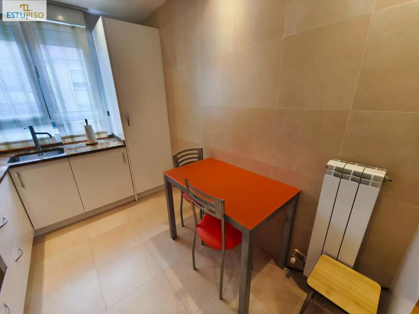 Piso en venta en Calle CEFERINO URIEN, Ali Gobeo