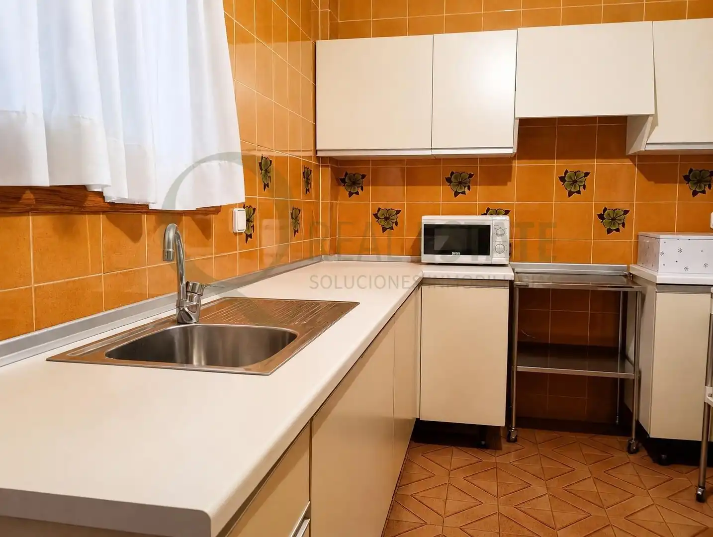Cocina de Piso en venta en Alicante / Alacant con Aire acondicionado y Balcón