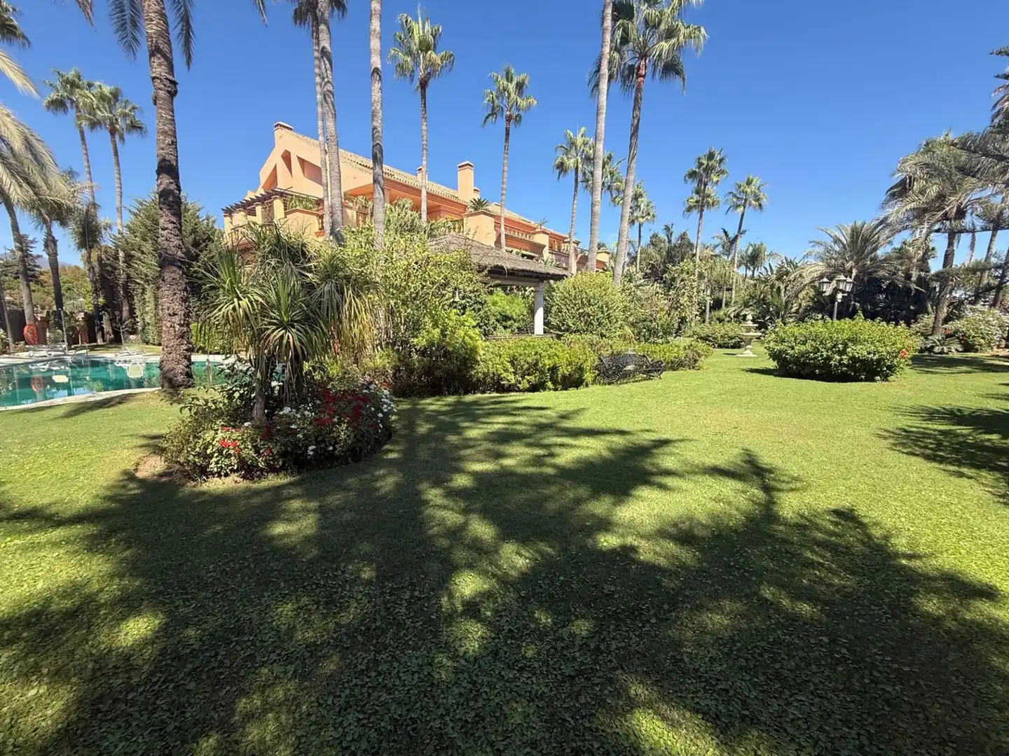 Planta baja en venta en Puerto Banús