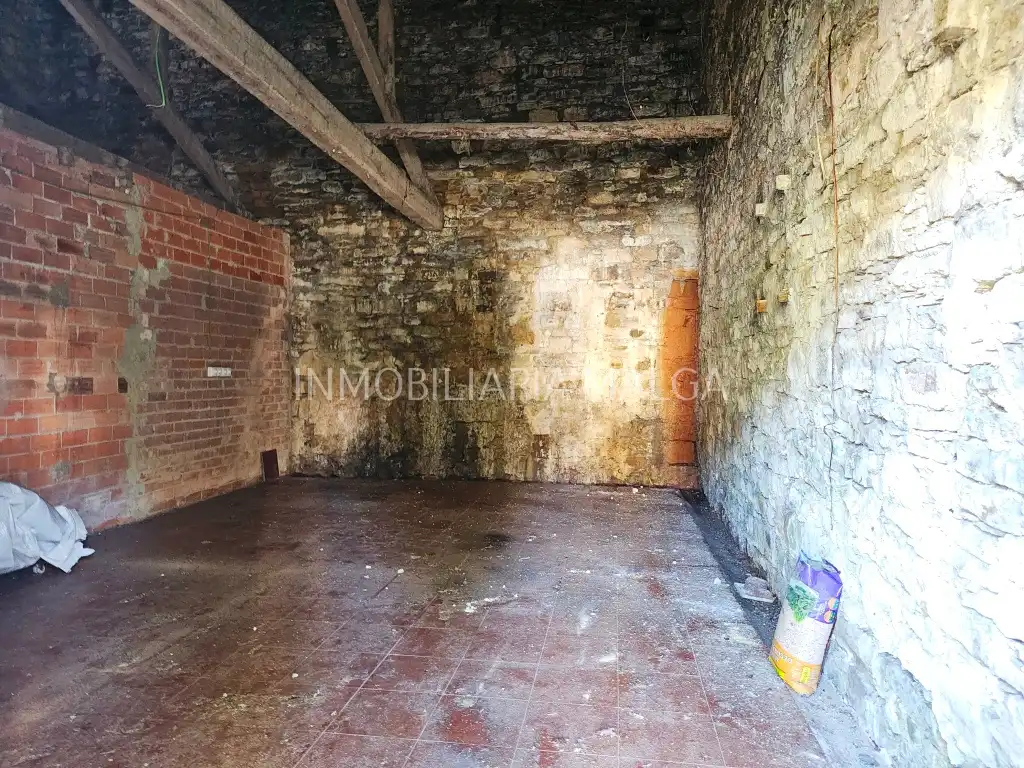 Commercial properties for sale in Colunga