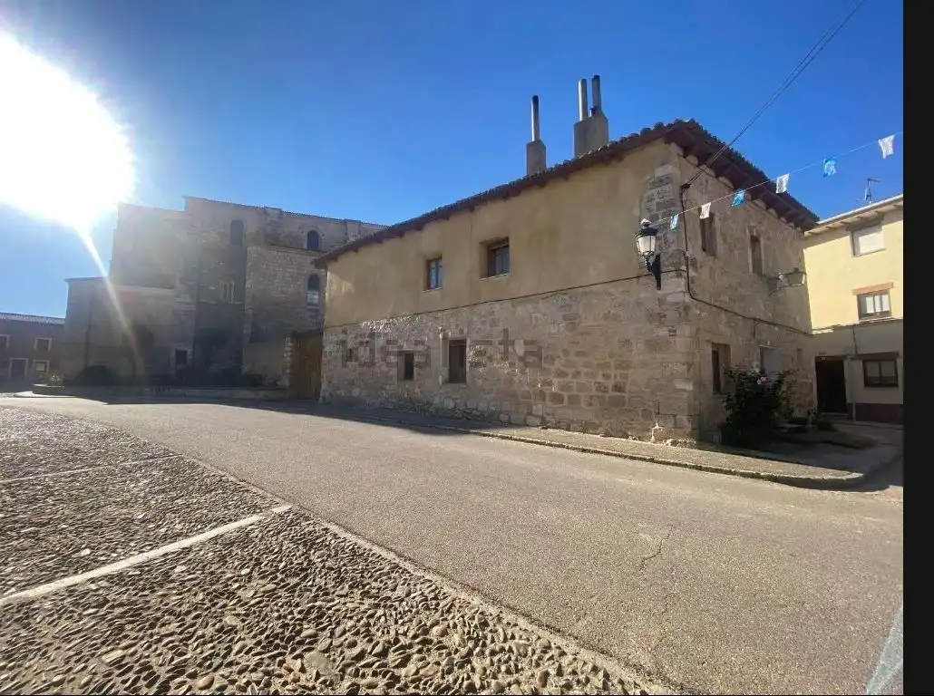 Vista exterior de Casa o chalet en venta en Palenzuela con Jardín privado, Amueblado y Alarma