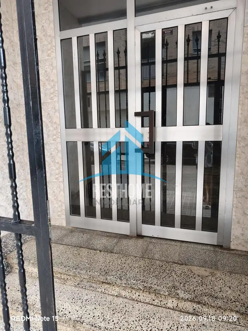 Vista exterior de Piso en venta en Benetússer, Valencia