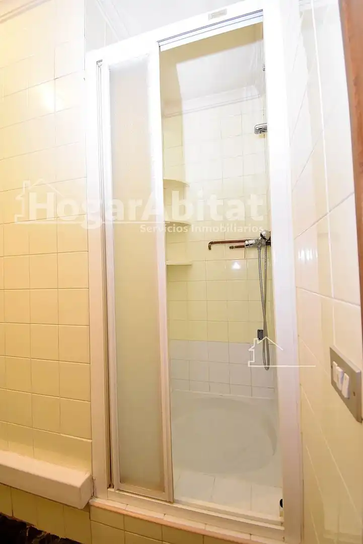 Habitación de Piso en venta en Castellón de la Plana / Castelló de la Plana con Calefacción y Balcón