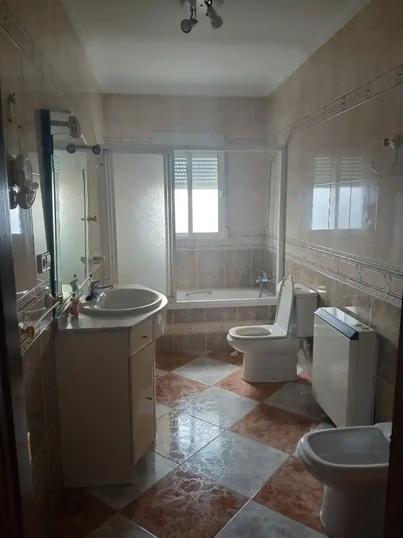 Baño de Piso en venta en Santa Elena con Aire acondicionado, Amueblado y Horno