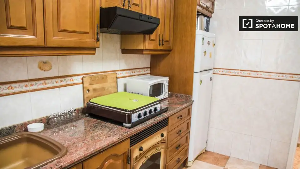 Kitchen of Flat for rent in Valencia  with Air Conditioner, Heating and Furnished