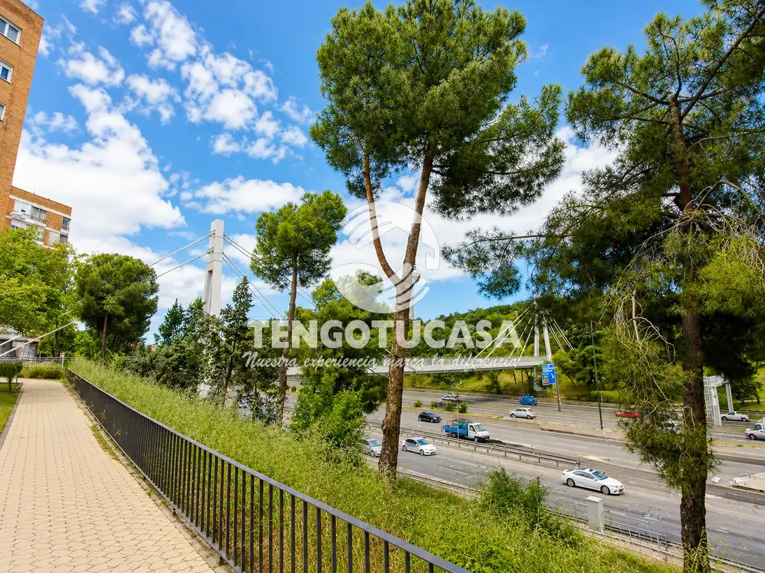 Vista exterior de Piso en venta en Madrid con Aire acondicionado, Calefacción y Amueblado