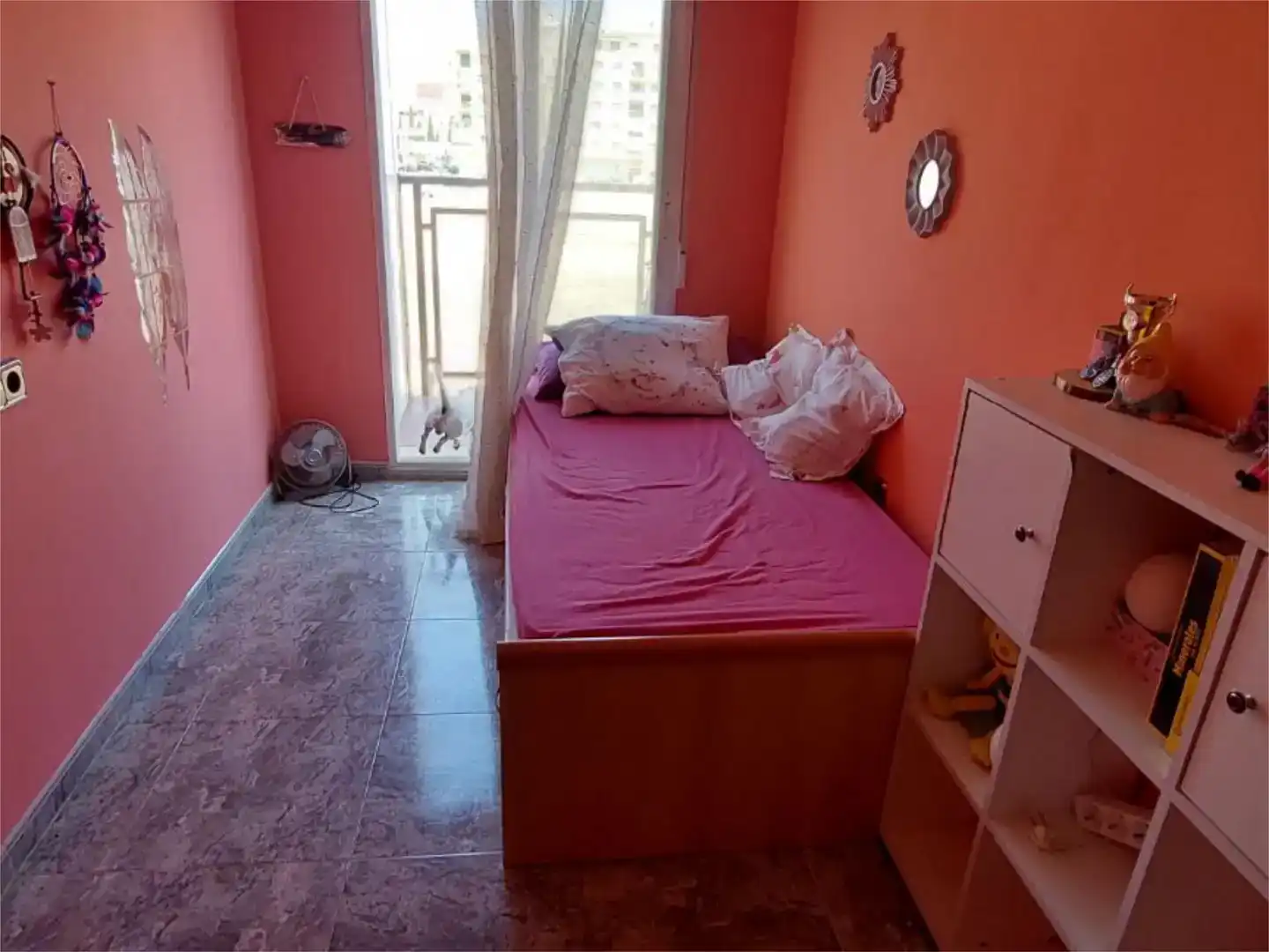 Dormitori de Apartament per a compartir en Dénia amb Aire condicionat, Jardí privat i Piscina