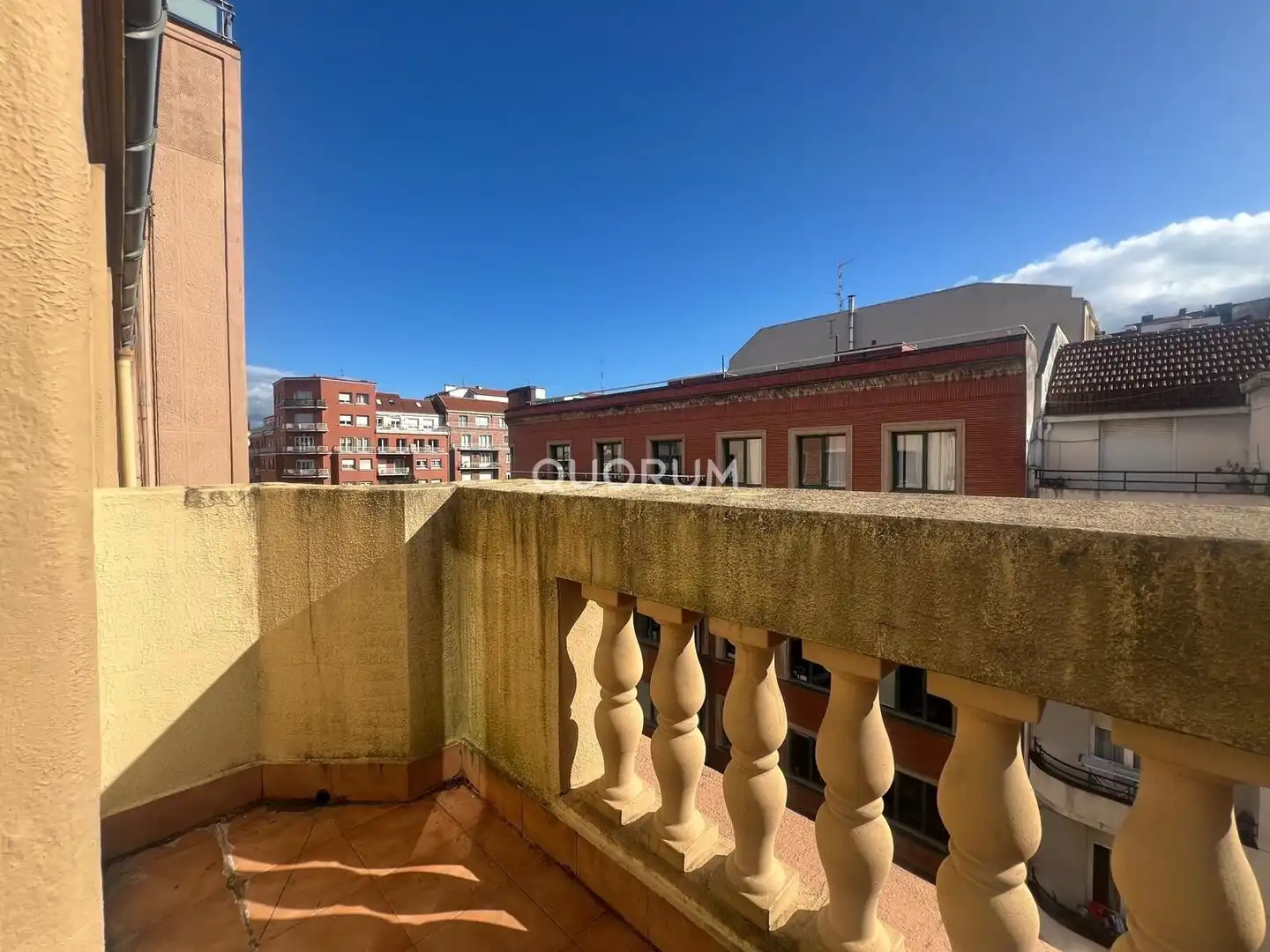 Vista exterior de Pis de lloguer en Bilbao  amb Calefacció, Terrassa i Moblat