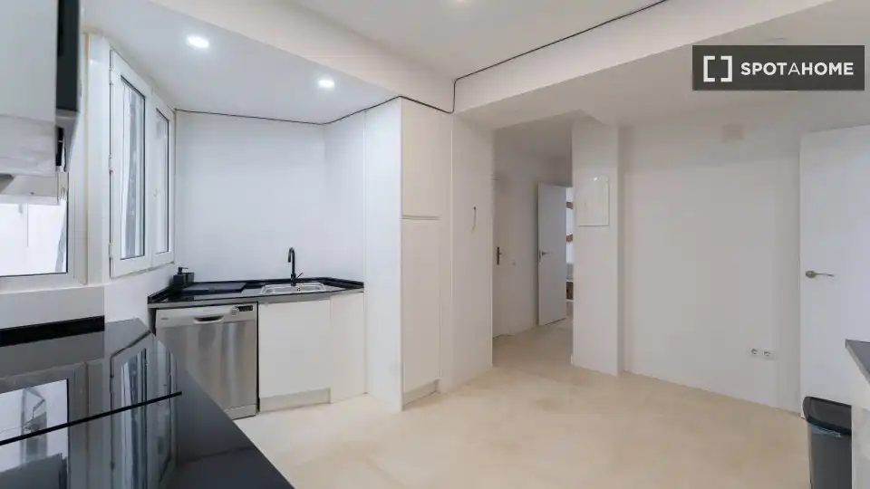 Kitchen of Flat for rent in Madrid  with Air Conditioner, Heating and Furnished