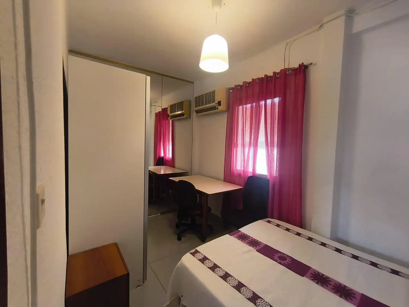 Schlafzimmer von Wohnung zur Miete in Almería mit Klimaanlage, Terrasse und Abstellraum