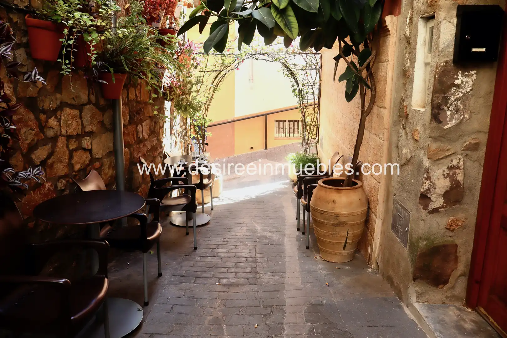 Buildings for sale in Carrer Calvari, Sueras / Suera