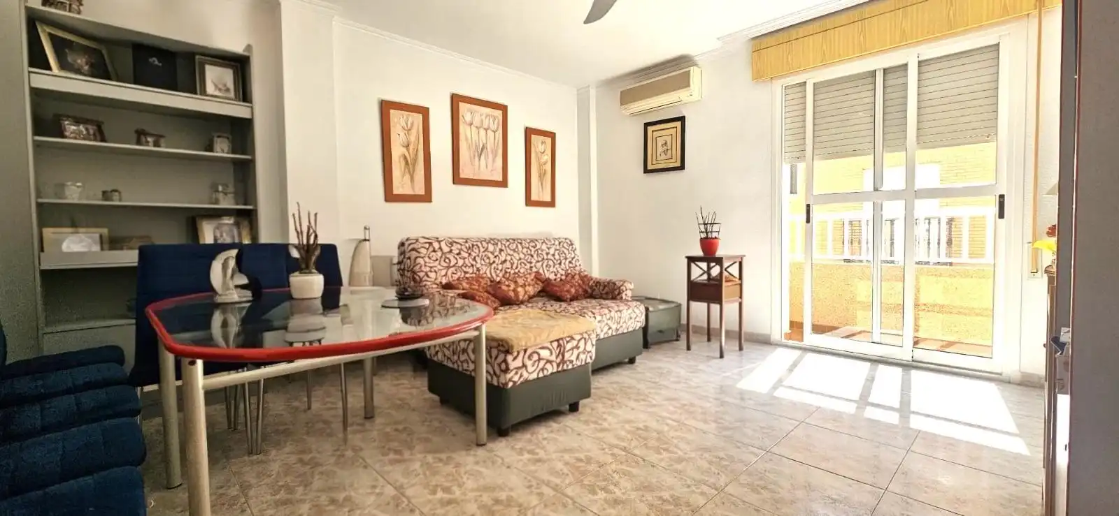 Sala de estar de Piso en venta en El Ejido con Aire acondicionado, Terraza y Amueblado