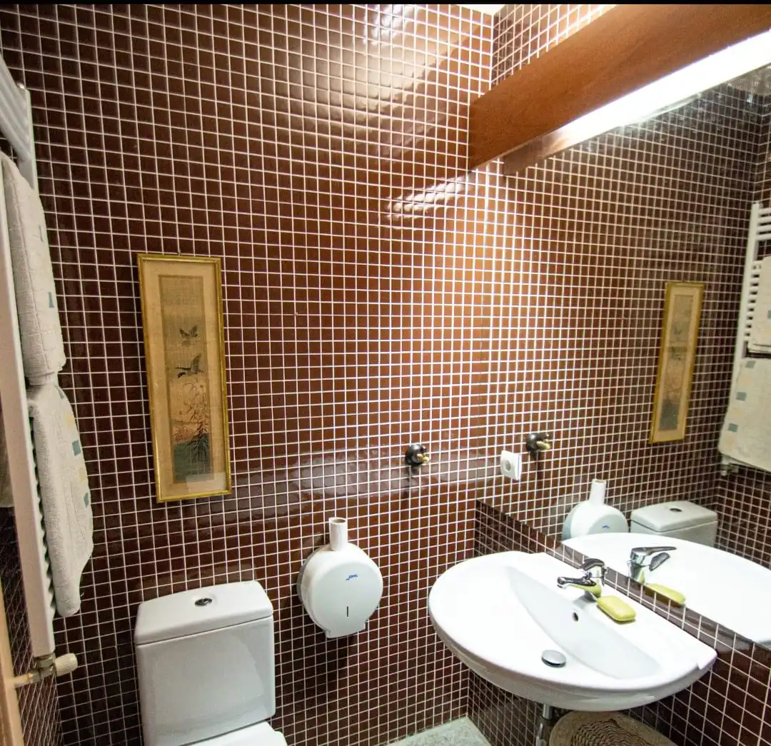 Bathroom of Houses for sale in Ruiloba  with Heating, Private garden and Parquet flooring