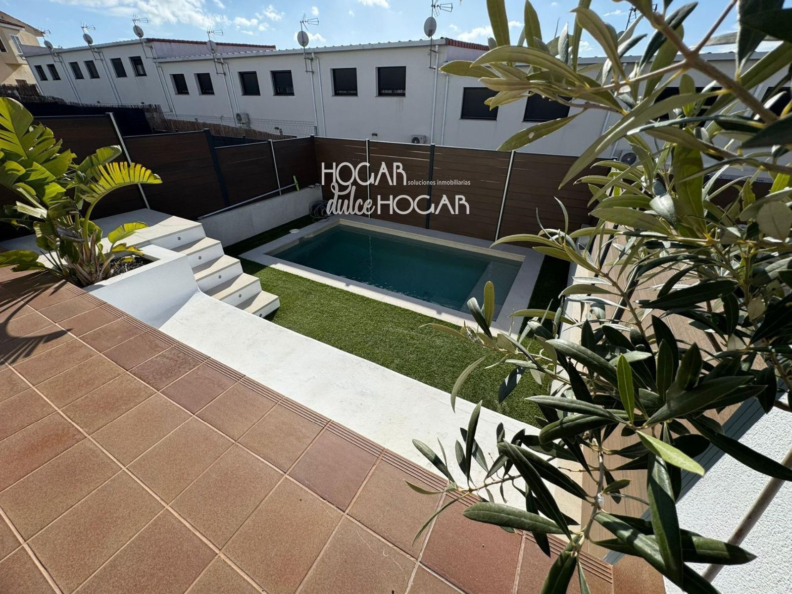 Swimming pool of Single-family semi-detached for sale in Castellet i la Gornal  with Air Conditioner, Heating and Swimming Pool