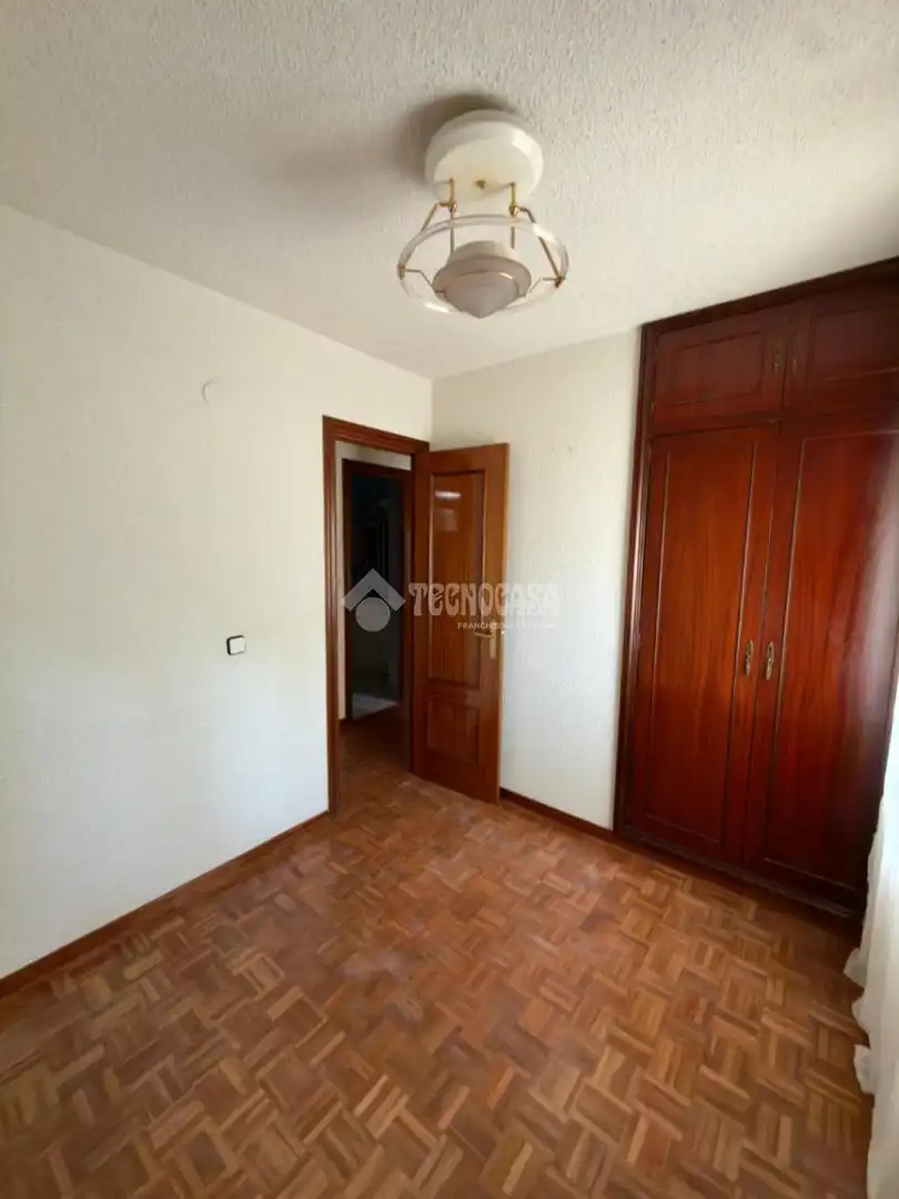 Bedroom of Flat for sale in Madrid  with Heating