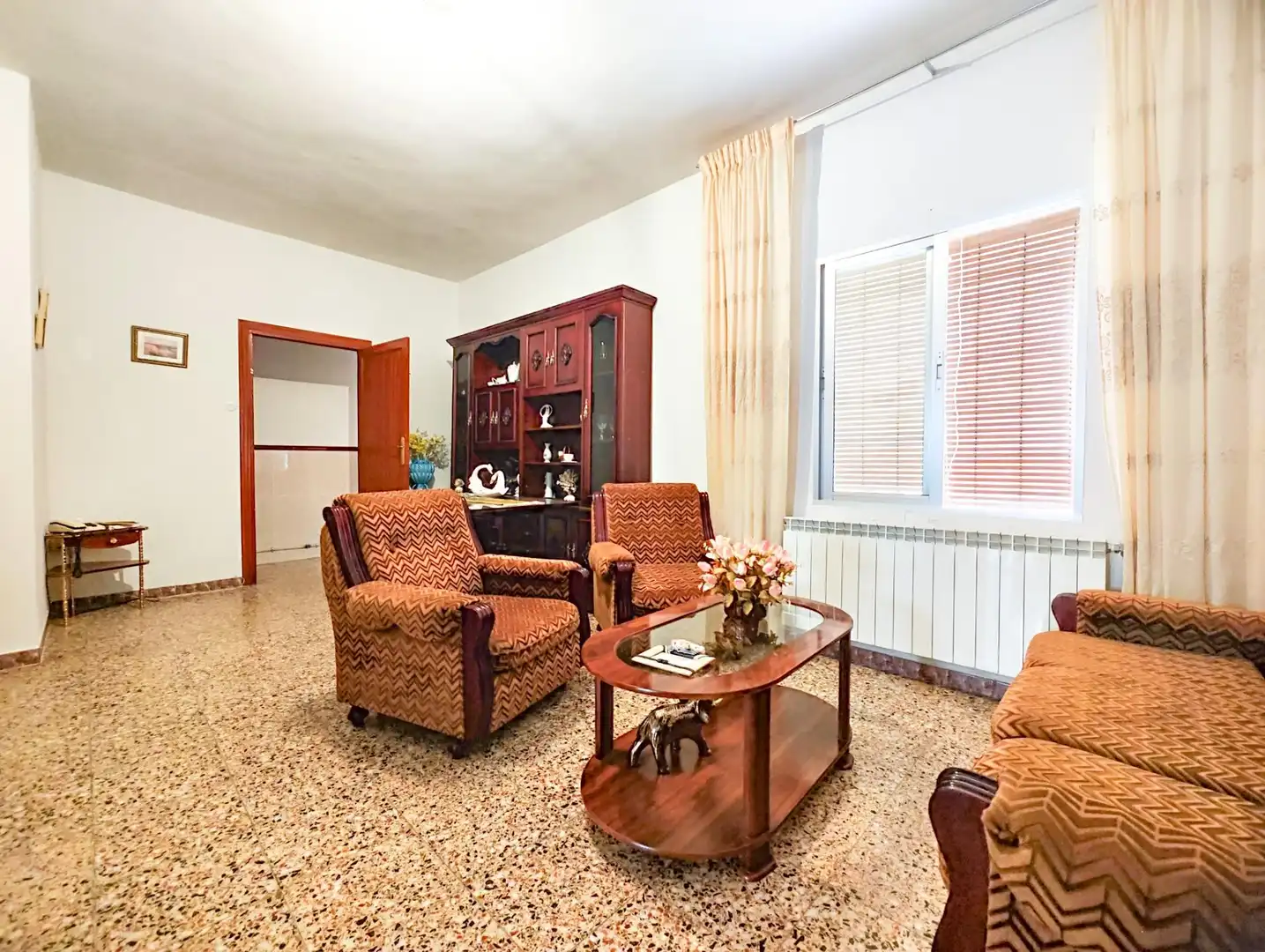 Sala d'estar de Casa o xalet en venda en Puertollano amb Calefacció, Traster i Moblat