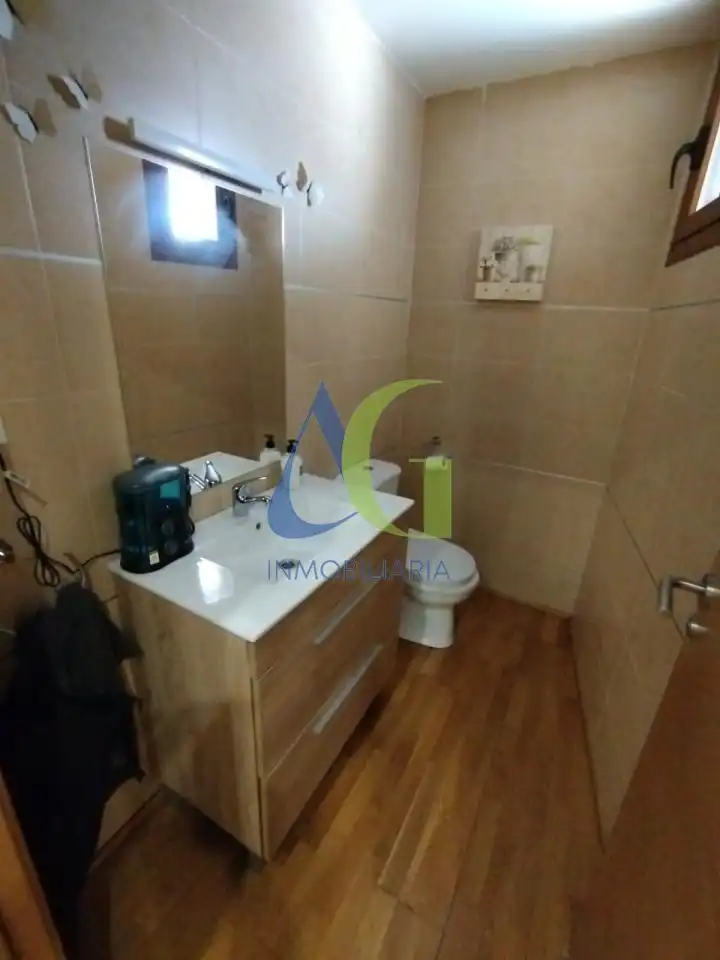 Bathroom of Houses for sale in San Andrés del Rabanedo  with Heating, Terrace and Storage room