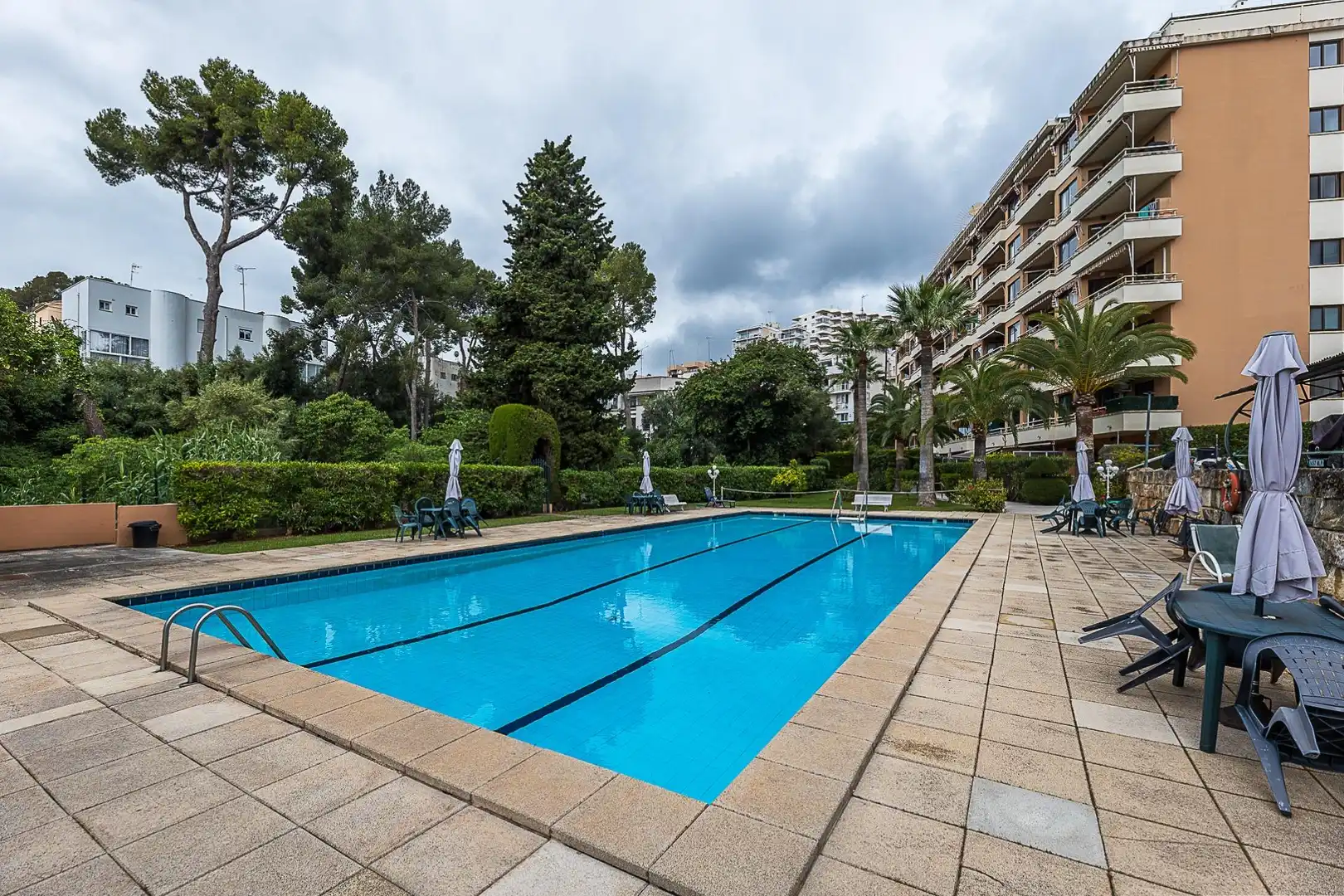 Swimming pool of Flat for sale in  Palma de Mallorca  with Air Conditioner, Heating and Parquet flooring